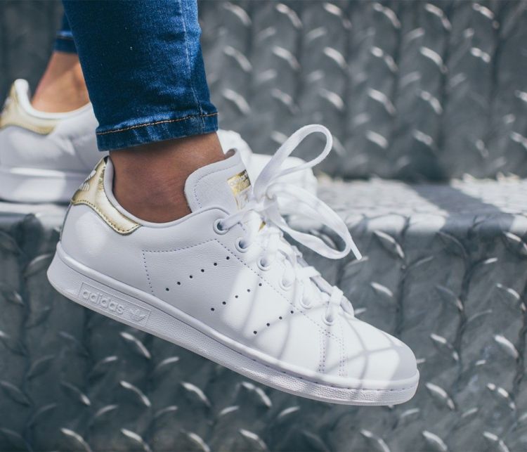 ADIDAS Veter Wit jeugd (ADIDAS STAN SMITH W - EE8836 FtwWht/FtwWht/GoldMt) - Mayday (Aalst)