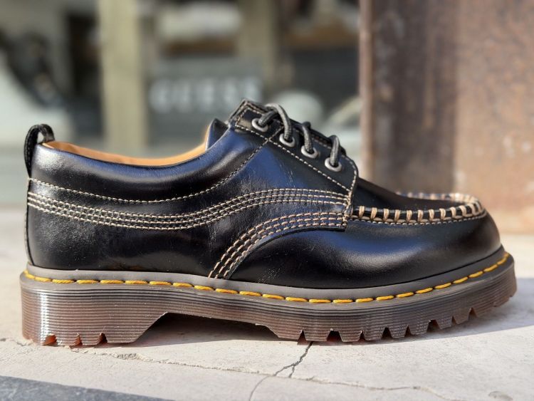 Dr. Martens Veter Zwart heren (DR MARTENS LOWELL - 31816001 Black Analine) - Mayday (Aalst)