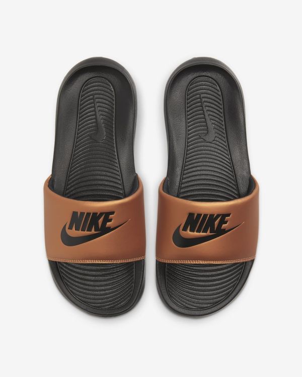 Nike Slipper Brons dames (VICTORI ONE SLIDE W - CN9677 003 Black/Black-Metalli) - Mayday (Aalst)