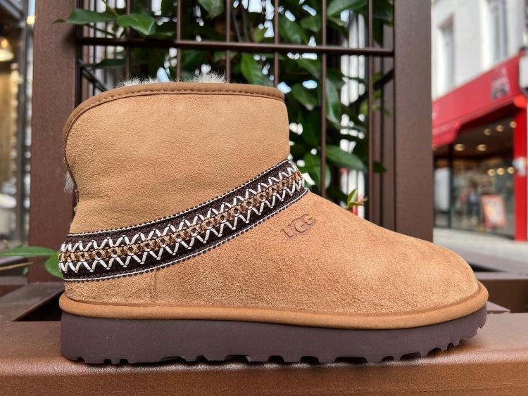 Ugg Mid Camel dames (UGG CLASSIC MINI CRESCENT - 1158262 CHE) - Mayday (Aalst)